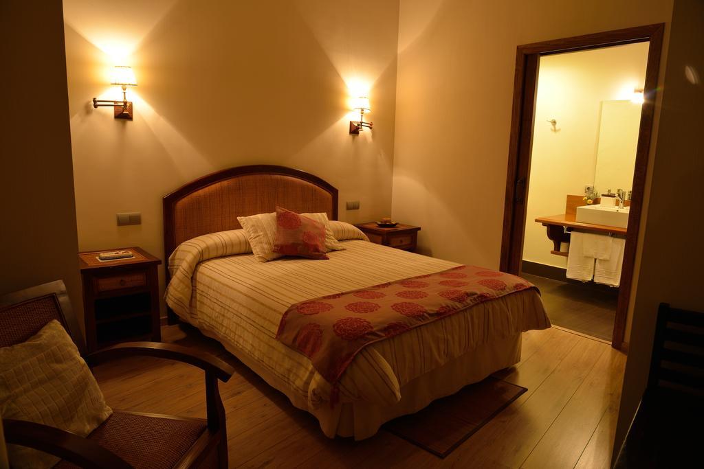 Casa Rural La Botica Oropesa Ruang foto